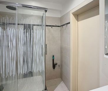 🌿 À louer – Appartement 1 chambre avec terrasse face aux étangs de ... - Photo 4