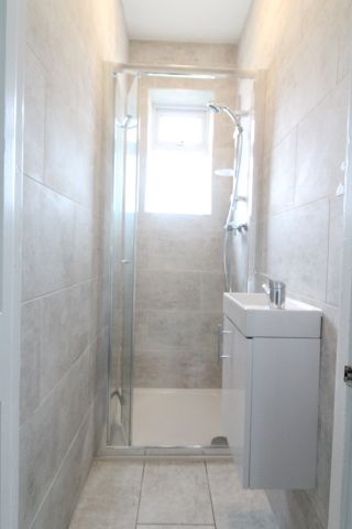 Room in a Shared House, Macarthur Terrace, SE7 - Photo 4