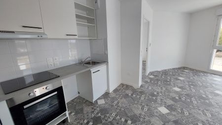 location Appartement T2 DE 47.7m² À MELUN - Photo 2