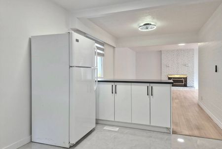 11166 80 Avenue, Delta - Photo 2