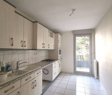 Location Appartement 3 pièces 73m² VOIRON 38500 - Photo 3
