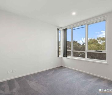 Belconnen Town Centre apartment - Photo 1