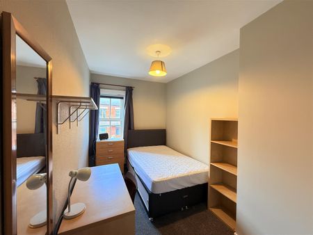 21 Friars Road - Photo 3