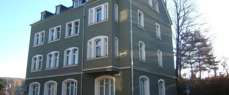 Große und geräumige 5-Raum-Wohnung mit zwei Bädern im Zentrum von Lichtenstein! - Photo 1