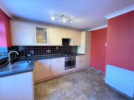 3 bedroom terraced house to rent - Photo 5
