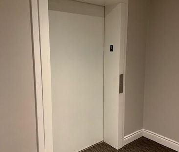 1083 Gordon Street - Photo 6
