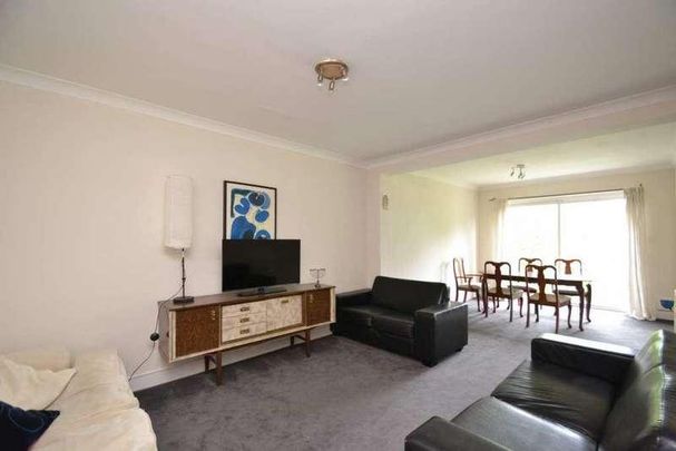 Gunnersbury Avenue, Acton, W3 - Photo 1