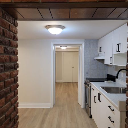 For Lease - 11 Rusholme Drive Unit# Lower, Toronto, Ontario - Photo 3