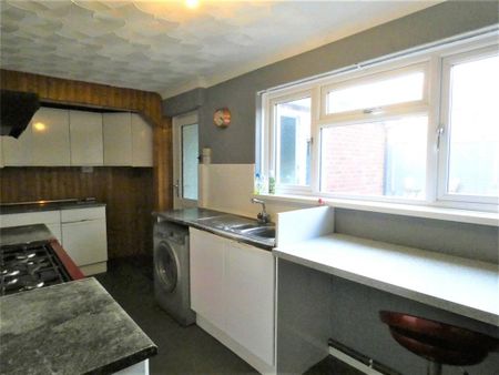 2 bedroom terraced house to rent - Photo 4