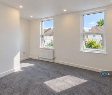 4 bedroom terraced house to rent - Photo 2