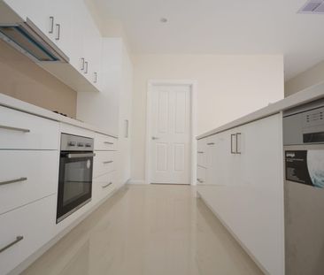 Modern Family Living in Quiet Location – Close to Schools - Photo 1