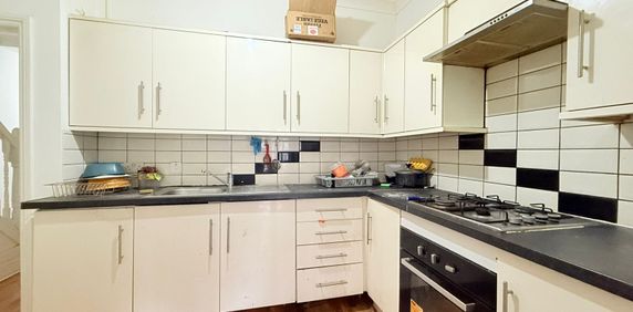 Double bedroom ideal for couple- ilford-850£ - Photo 2