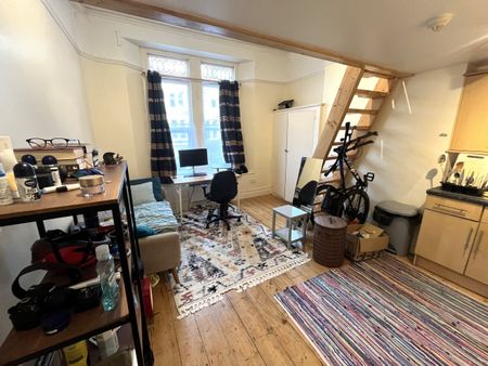 Mezzanine Studio flat - Couples accepted - Photo 3