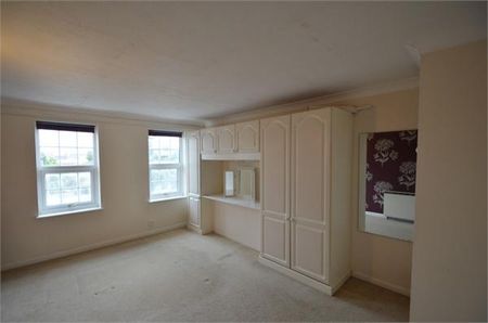 2 bedroom ground floor maisonette to rent - Photo 2