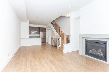 For Lease - 2 Salvador Allende Court Unit# 5, Toronto, Ontario - Photo 3