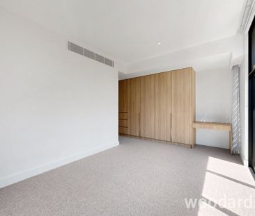 Unrivalled Luxury and Contemporary Elegance with this 3-bedroom Arc... - Photo 5