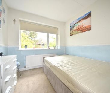3 bedroom end of terrace house to rent - Photo 4