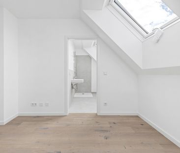 MODERNE DACHGESCHOSSWOHNUNG MIT HERRLICHER SÜD-WEST- TERRASSE - Photo 4