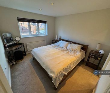 4 bedroom detached house to rent - Photo 3