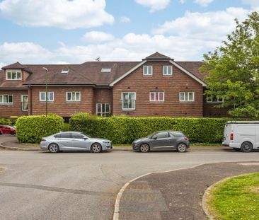 The Green View, Old Brighton Road North, RH11 - Photo 5