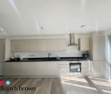 High Road, Romford - Photo 1