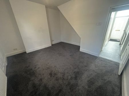 Holly Street, Bolton, BL1 - Photo 4