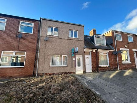 3 bedroom terraced house to rent - Photo 3
