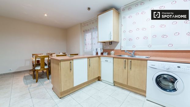 valencia, Valencian Community 46021 - Photo 1