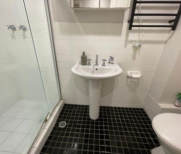 Furnished 1 Bedroom Apartment in great location - Photo 6