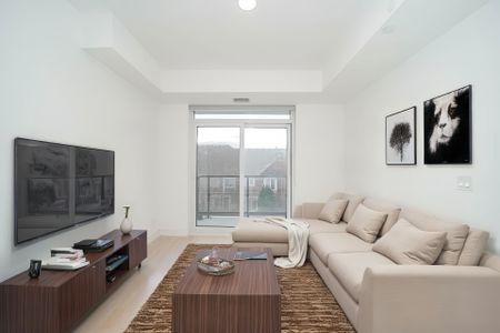 For Lease - 8 Beverley Glen Boulevard Unit# D328, Vaughan, Ontario - Photo 2