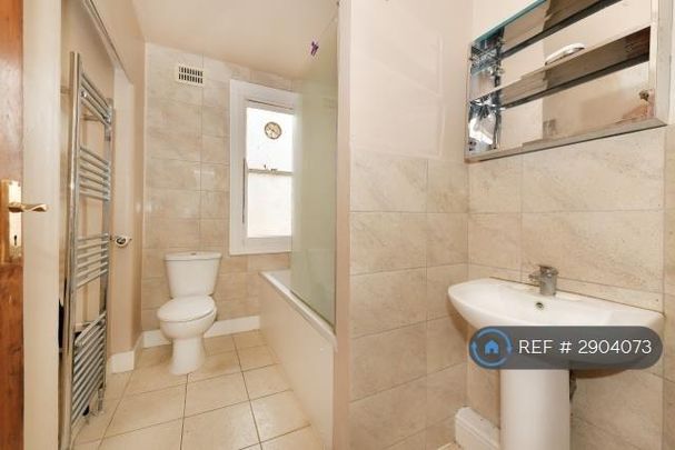 2 bedroom maisonette to rent - Photo 1