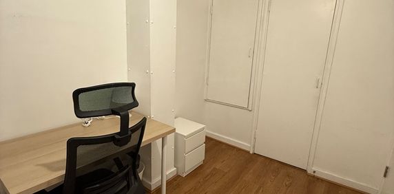 Room in a Shared House, London, SE8 - Photo 2