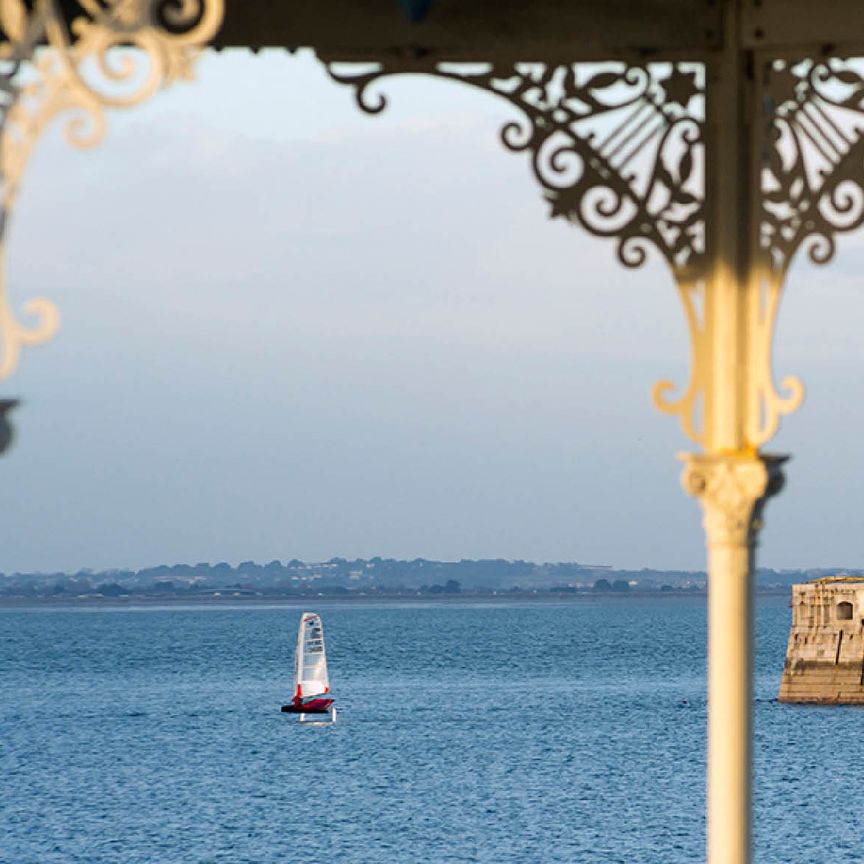 The Lighthouse, Dun laoghaire - Photo 1