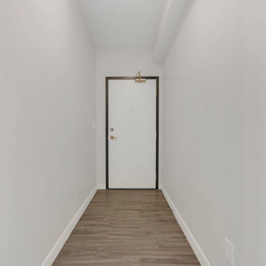 For Lease - 128 King Street Unit# 1004, Waterloo, Ontario - Photo 1