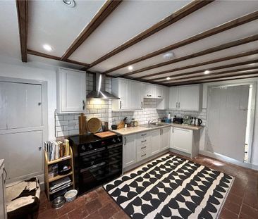 3 bedroom semi-detached house to rent - Photo 3