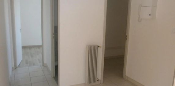 Appartement à louer 3 pièces 63m² - Photo 2