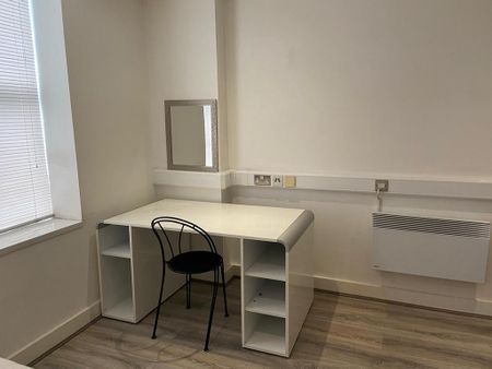 Studio to rent - Photo 3
