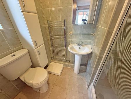 3 bedroom detached bungalow to rent - Photo 5