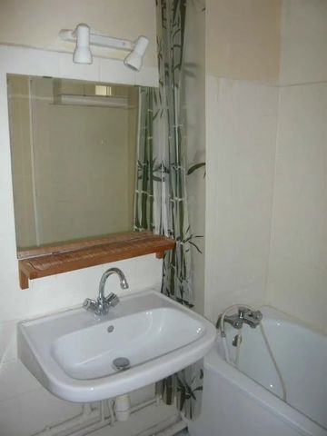 Location Appartement 1 pièce 22m² AIX EN PROVENCE 13100 - Photo 2