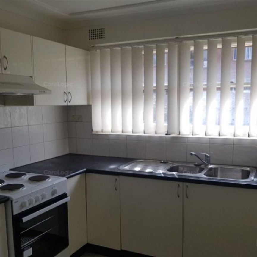 Neat & Tidy - Photo 1