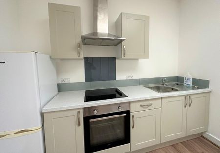 2 bedroom flat to rent - Photo 5