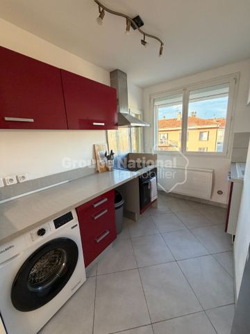 Location Appartement 3 pièces 67m² - Photo 4