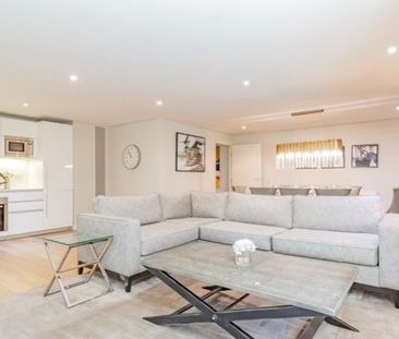 3 bedroom flat to rent - Photo 4