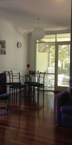 Kelmscott - Photo 1