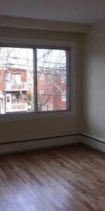 Upper Duplex for Rent / Ville St. Laurent - Photo 4
