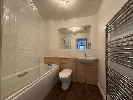 2 bedroom flat to rent - Photo 3