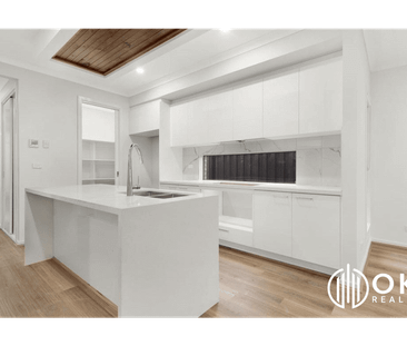 Your Dream Family Home in the Heart of Tarneit! - Photo 2