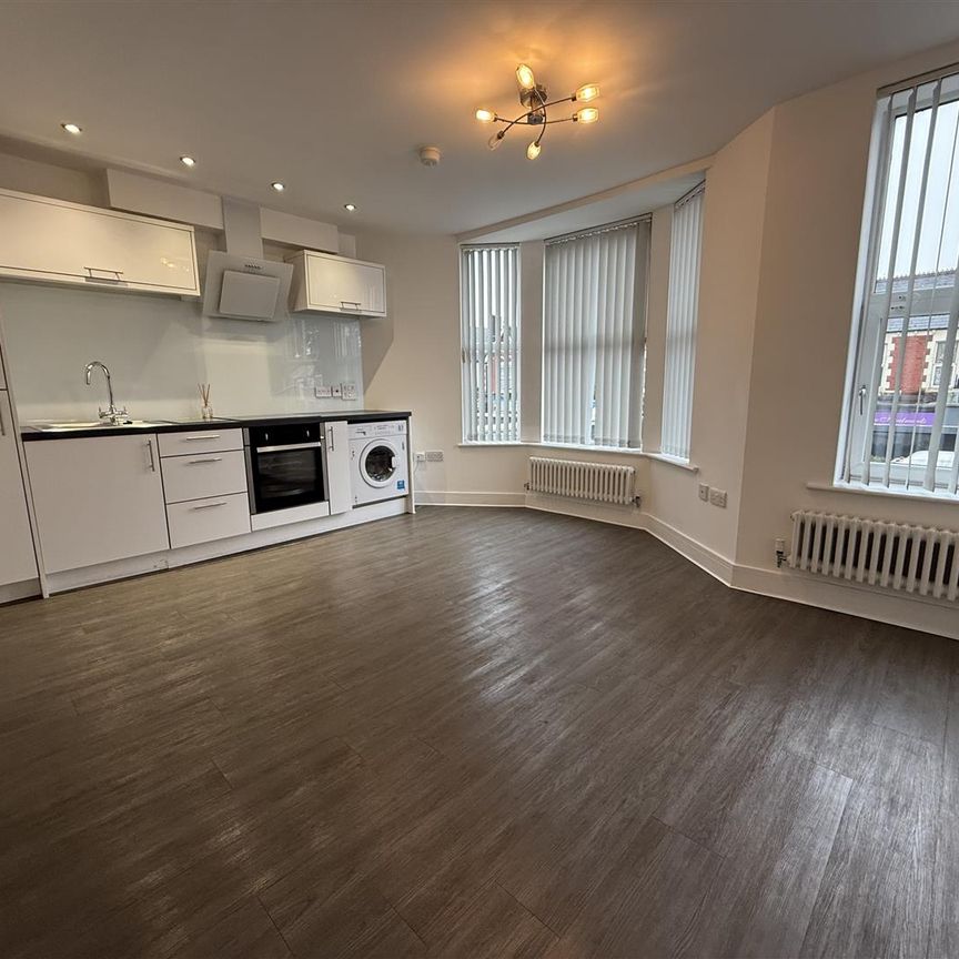 Whitchurch Road, Cardiff - Photo 1