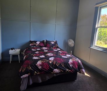 Centrally located - Photo 2