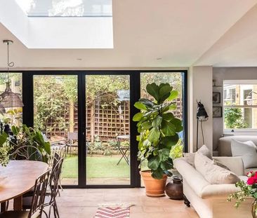 4 bedroom semi-detached house to rent - Photo 3